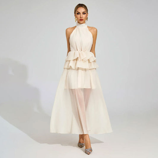 Robe de mariée fluide à volants et col halter